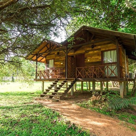 Eighth Wonder Resort Sigiriya Exterior photo